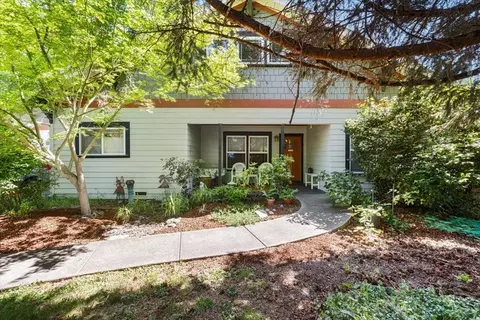 1205 E Park St, Grants Pass, OR 97527