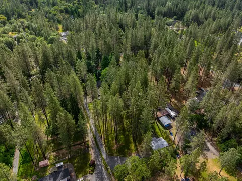 View/Area - 4425 Evans Creek Rd, Rogue River, OR 97537 photo 4 of 7
