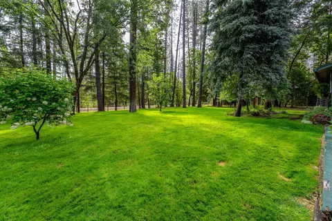 Exterior - 4425 Evans Creek Rd, Rogue River, OR 97537 photo 14 of 22