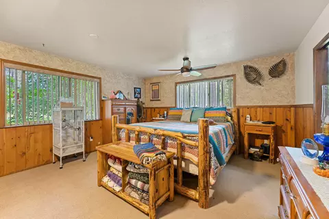 Bedroom - 4425 Evans Creek Rd, Rogue River, OR 97537 photo 1 of 5
