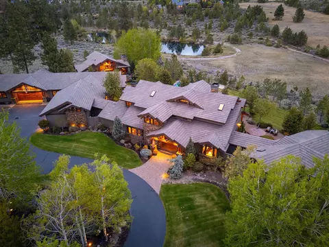 View/Area - 18883 Sutherland Ct, Bend, OR 97702 photo 2 of 2