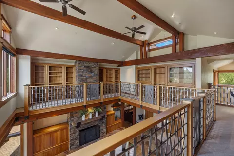 Entry Way - 18883 Sutherland Ct, Bend, OR 97702 photo 1 of 5