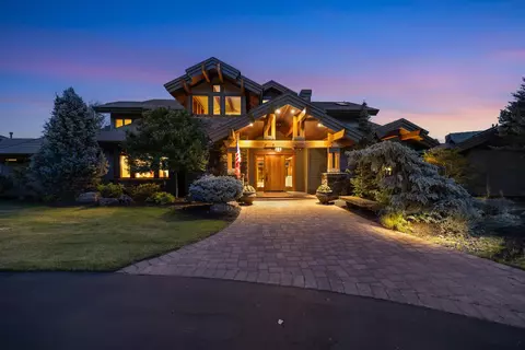 Exterior - 18883 Sutherland Ct, Bend, OR 97702 photo 19 of 23