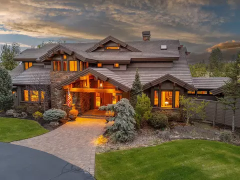 Exterior - 18883 Sutherland Ct, Bend, OR 97702 photo 10 of 23