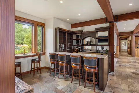 Entry Way - 18883 Sutherland Ct, Bend, OR 97702 photo 2 of 5