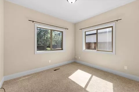 Bedroom - 888 Arrowhead Trl, Eagle Point, OR 97524 photo 1 of 5