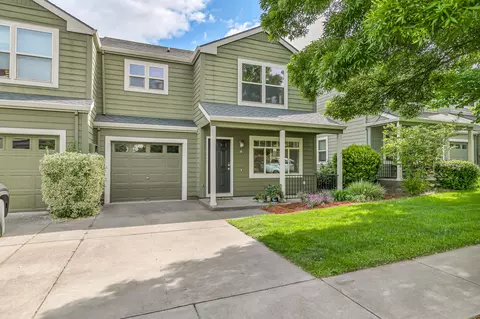 48 Crocker St, Ashland, OR 97520