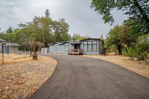 4782 Old Stage Rd, Central Point, OR 97502