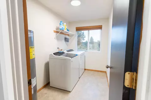 24880 Deer Ln, Bend, OR 97701 photo 16