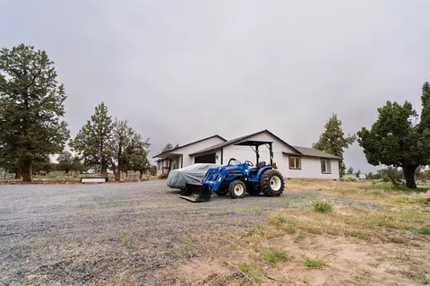 24880 Deer Ln, Bend, OR 97701 photo 34