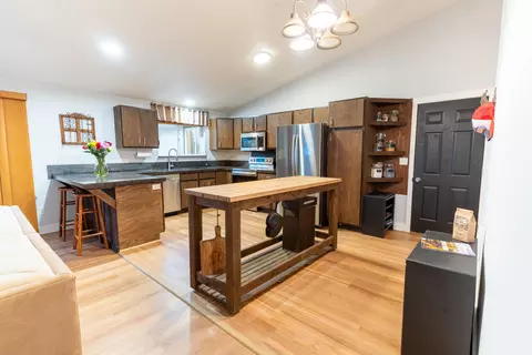 24880 Deer Ln, Bend, OR 97701 photo 9