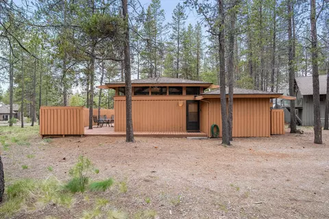 56973 Fawn Ln #7, Sunriver, OR 97707