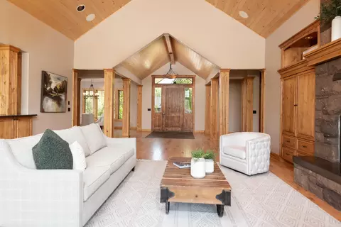 23030 Bear Creek Rd, Bend, OR 97701 photo 8