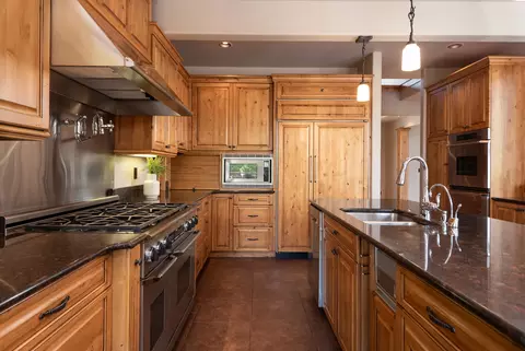 23030 Bear Creek Rd, Bend, OR 97701 photo 12
