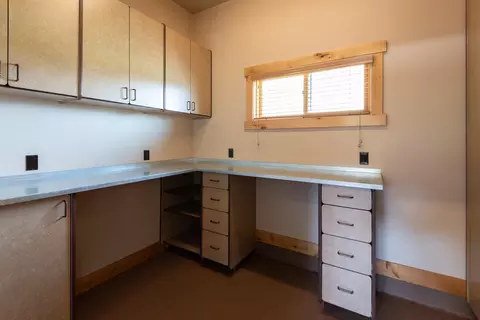 23030 Bear Creek Rd, Bend, OR 97701 photo 39