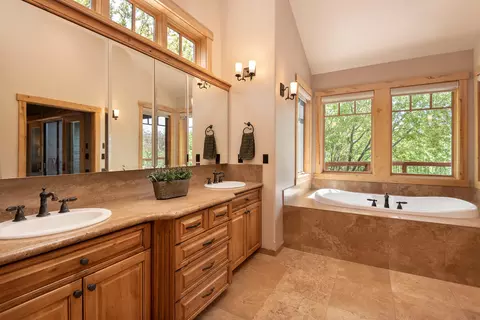 23030 Bear Creek Rd, Bend, OR 97701 photo 19