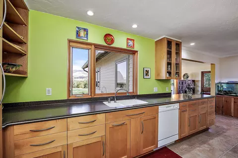 2045 E Main St, Ashland, OR 97520 photo 48