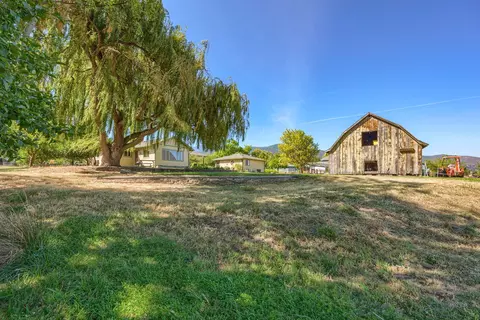 2045 E Main St, Ashland, OR 97520 photo 17
