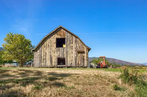 2045 E Main St, Ashland, OR 97520 photo 16