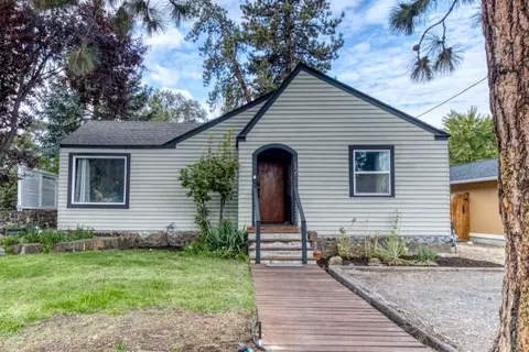 135 SE 4th St, Bend, OR 97702 photo 31