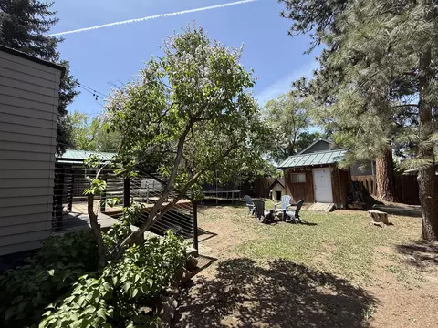 135 SE 4th St, Bend, OR 97702 photo 25