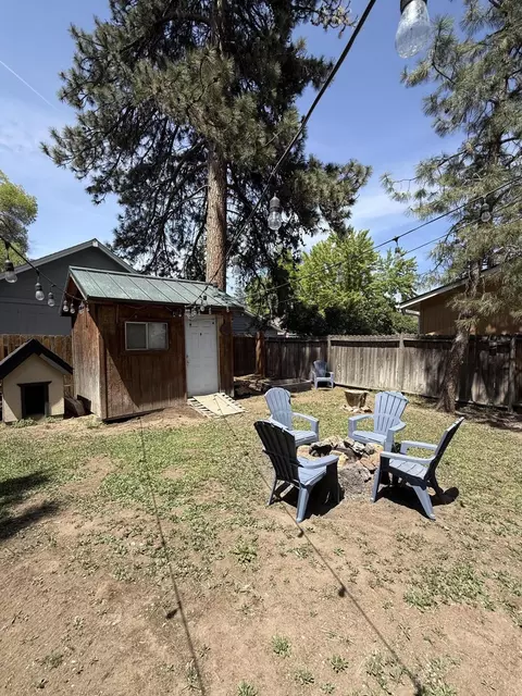 135 SE 4th St, Bend, OR 97702 photo 24