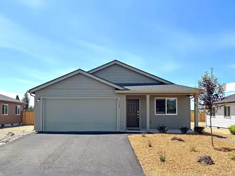 16625 Blue Pine St, La Pine, OR 97739