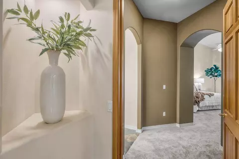 Entry Way - 19571 SW Simpson Ave, Bend, OR 97702 photo 2 of 2