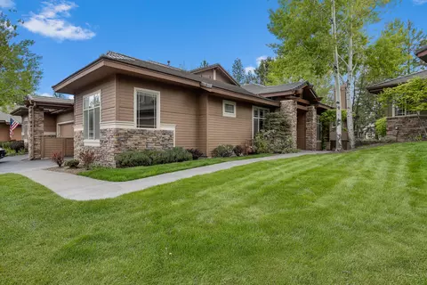 19571 SW Simpson Ave, Bend, OR 97702
