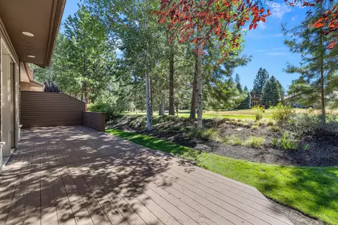 Exterior - 19571 SW Simpson Ave, Bend, OR 97702 photo 5 of 8