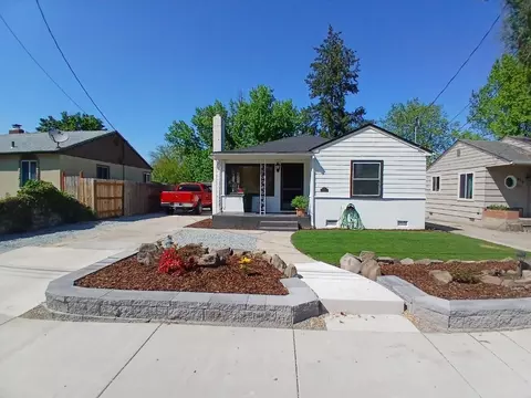 918 W Stewart Ave, Medford, OR 97501