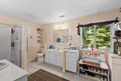 Bath - 200 Cornett Ln, Cave Junction, OR 97523 photo 1 of 3
