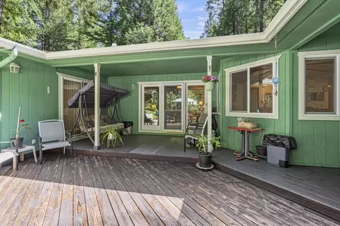 Exterior - 200 Cornett Ln, Cave Junction, OR 97523 photo 6 of 14