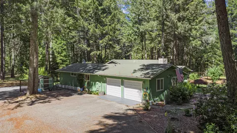 Exterior - 200 Cornett Ln, Cave Junction, OR 97523 photo 12 of 14