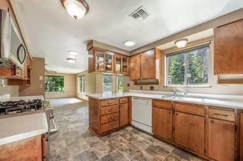 446 Marcy Loop Rd, Grants Pass, OR 97527 photo 8