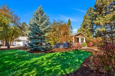 809 NE 9th St, Bend, OR 97701 photo 4