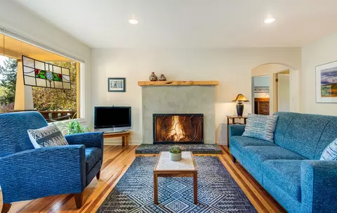 809 NE 9th St, Bend, OR 97701 photo 7