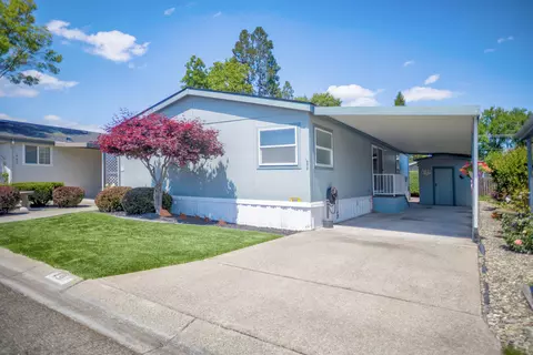 431 Whispering Willow Dr, Grants Pass, OR 97527