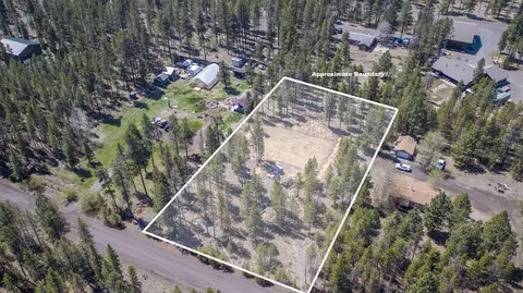 55995 Browning Dr #16, Bend, OR 97707