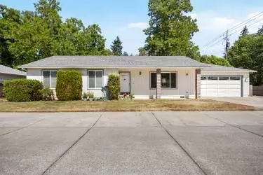 530 E Park St, Grants Pass, OR 97527