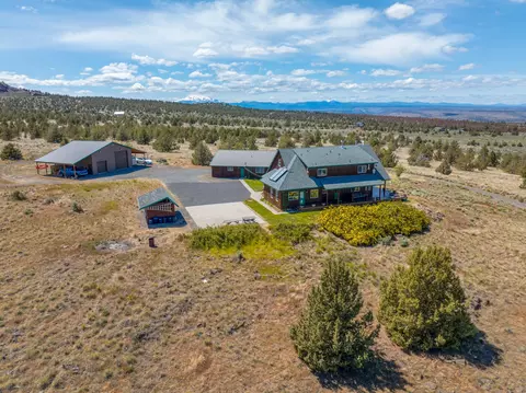 4647 SW Belmont Ln, Madras, OR 97741