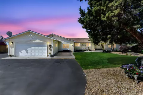 851 SE Rancho Ln, Madras, OR 97741
