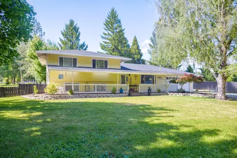 255 Queens Branch Rd, Rogue River, OR 97537
