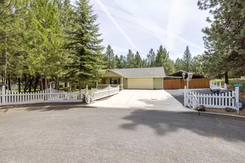 Exterior - 19683 Platinum Way, Bend, OR 97702 photo 17 of 18