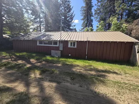Exterior - 409 E Ash St, Chiloquin, OR 97624 photo 7 of 14