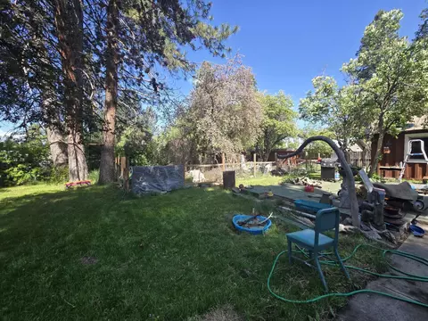 Exterior - 409 E Ash St, Chiloquin, OR 97624 photo 3 of 14