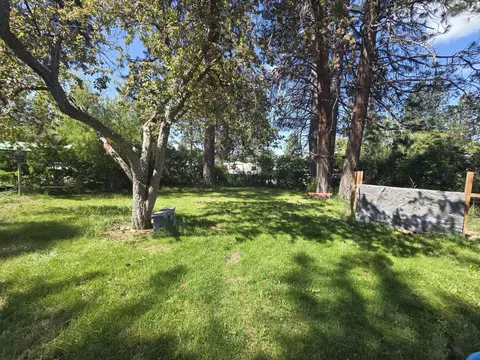 Exterior - 409 E Ash St, Chiloquin, OR 97624 photo 13 of 14