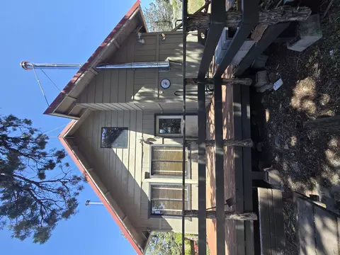 5520 Andrews Rd, Dorris, CA 96023