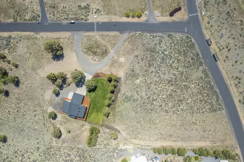 View/Area - 59870 Calgary Loop, Bend, OR 97702 photo 5 of 10