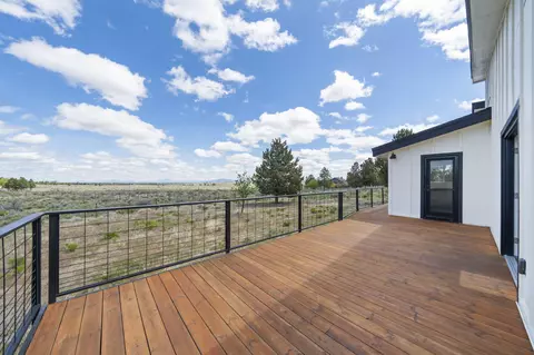 Exterior - 59870 Calgary Loop, Bend, OR 97702 photo 4 of 8